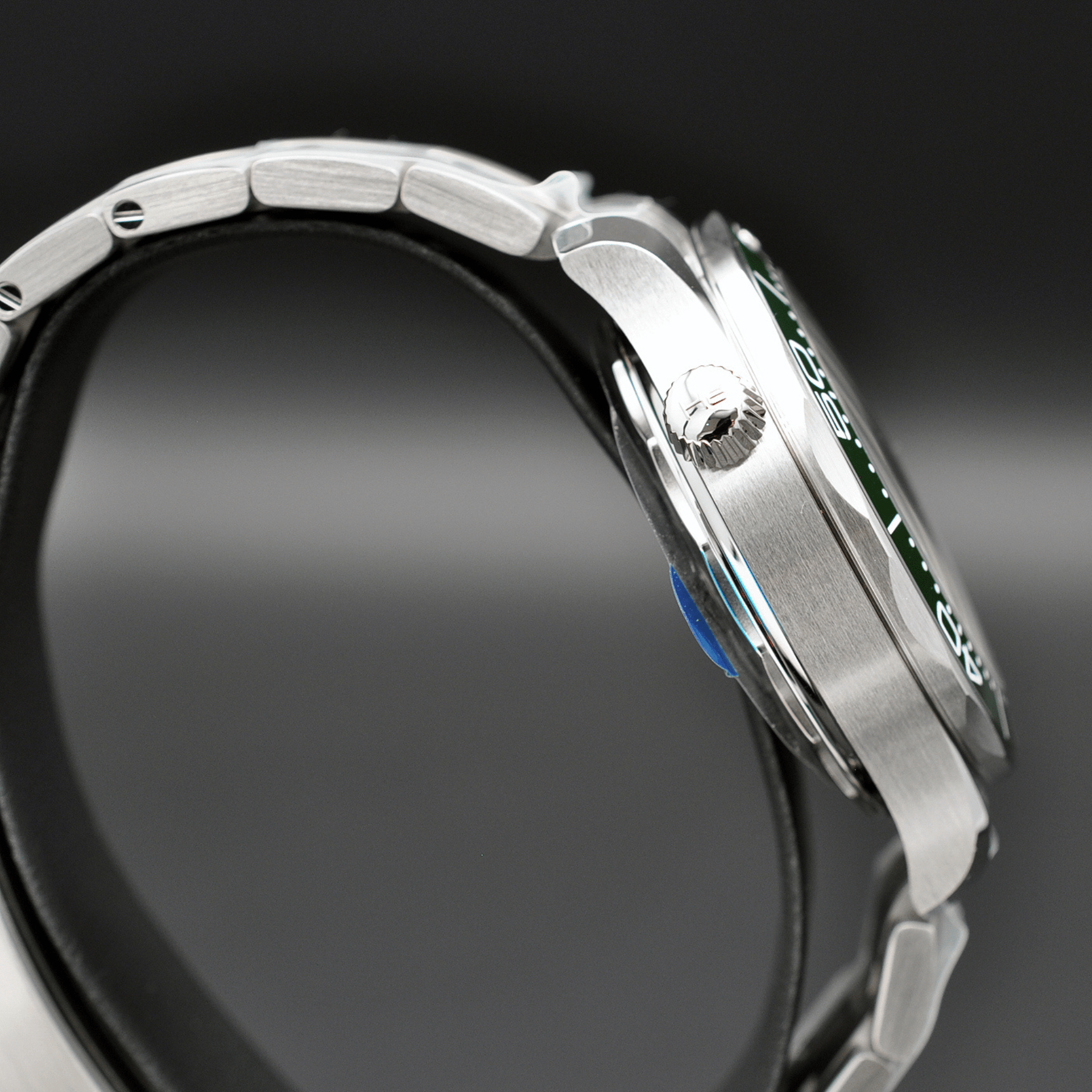 Omega Seamaster Diver 300M acero esfera y bisel verde ref 210.30.42.20.10.001