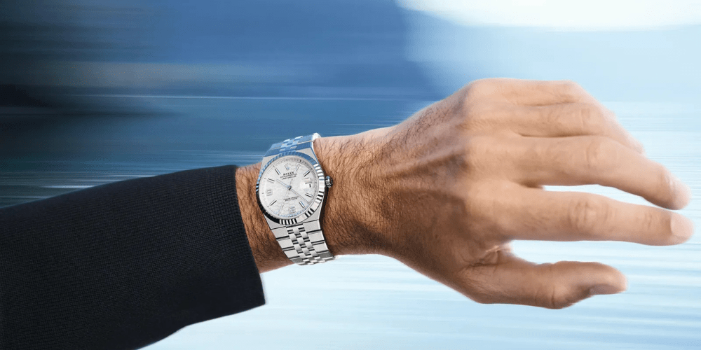 Rolex Land-Dweller 40mm acero bisel oro blanco referencia 17334 en muñeca