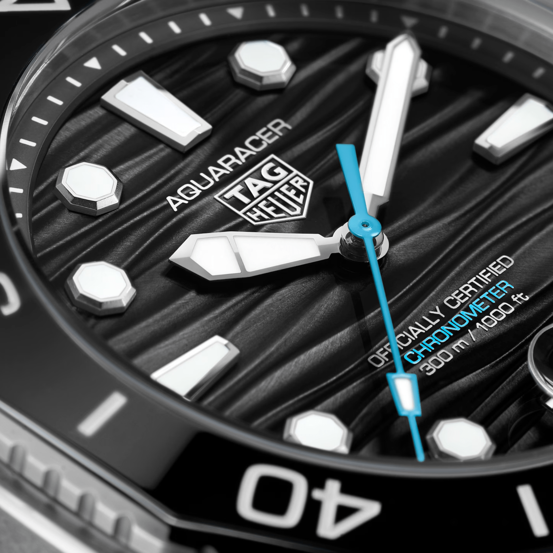 Tag Heuer Aquaracer Professional 300 Date 42 mm Ref WBP5110.BA0013 esfera negra