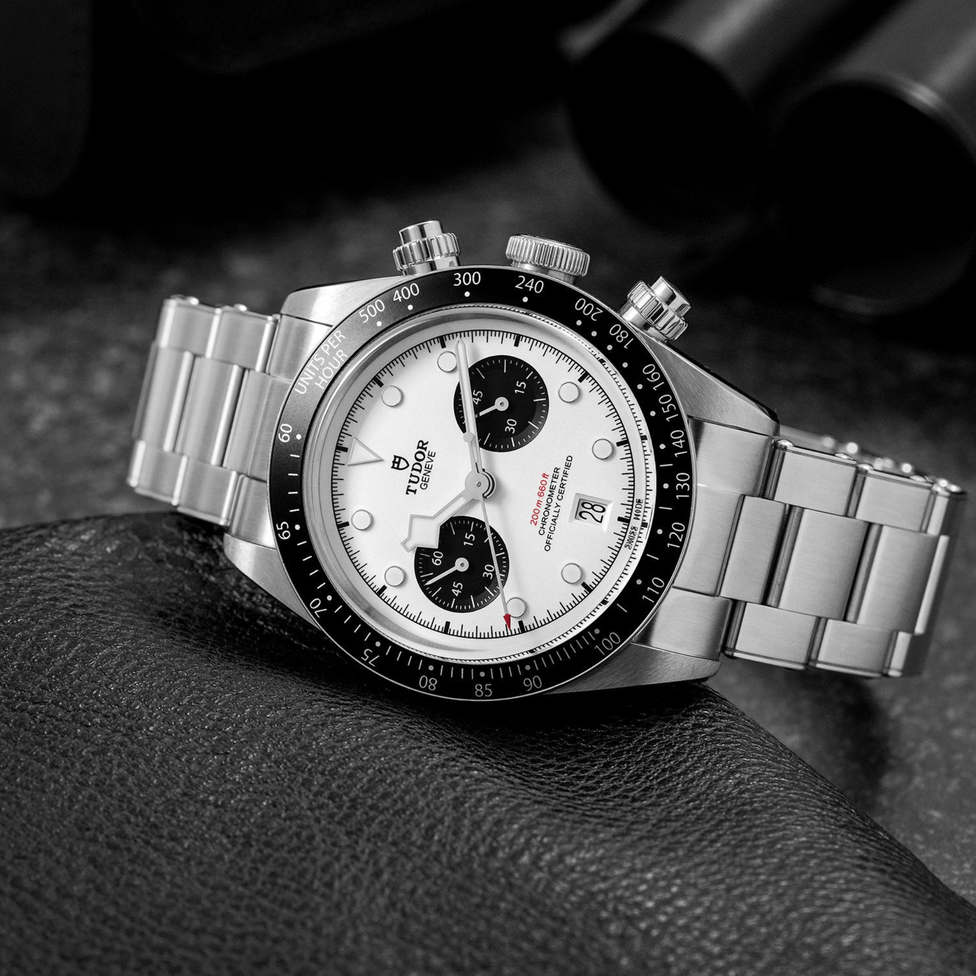 Tudor Black Bay Chrono 41 mm Panda Ref M79360N-0012 brazalete de 3 eslabones