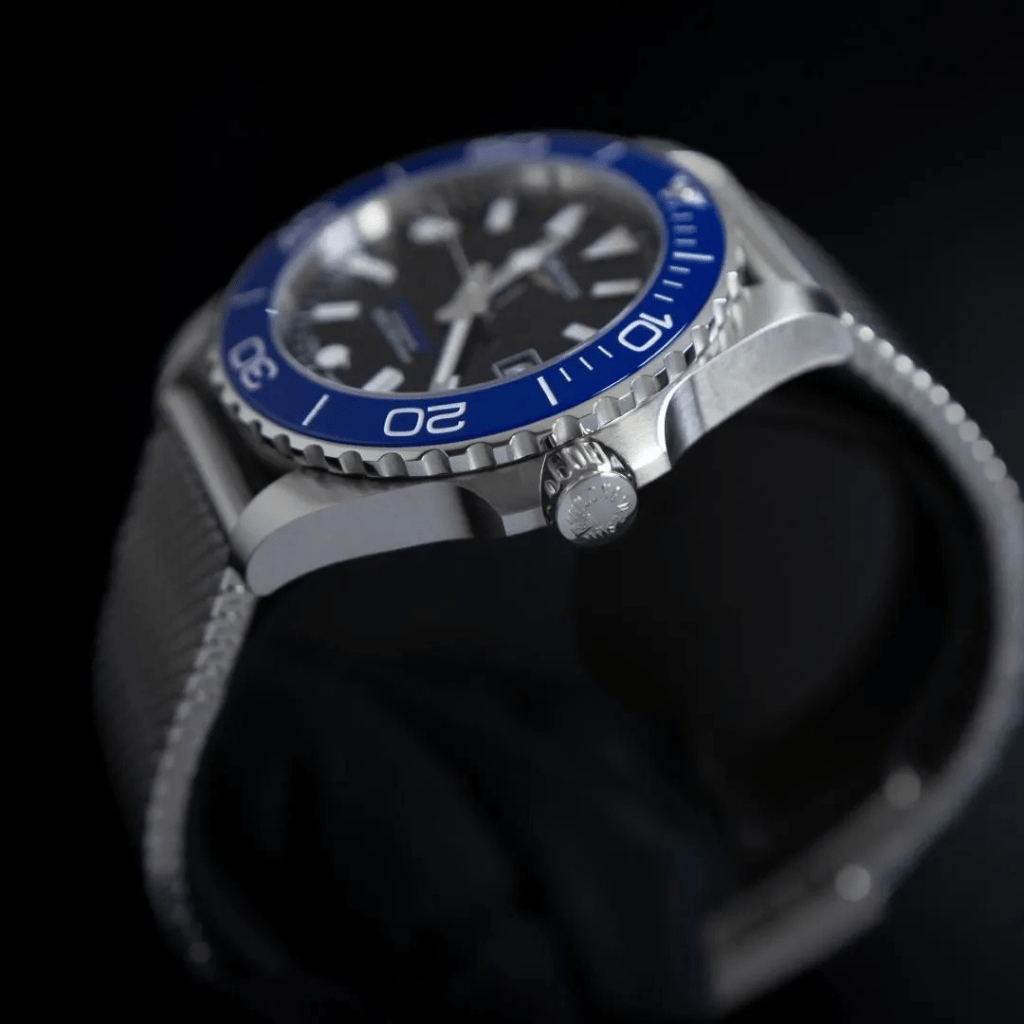 Longines Hydroconquest 42mm L3.788.4.90.6 acero, esfera negra, bisel cerámico azul brazalete milanesa