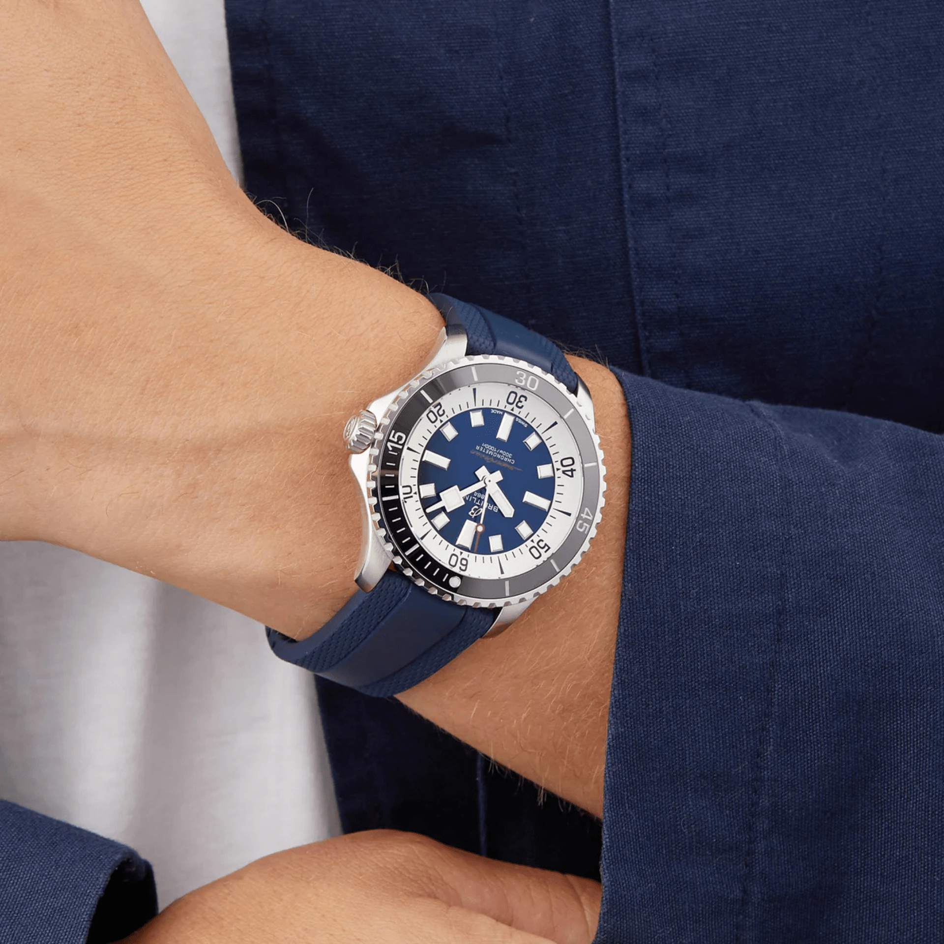 Breitling Superocean automatic 44mm A17376211C1S1