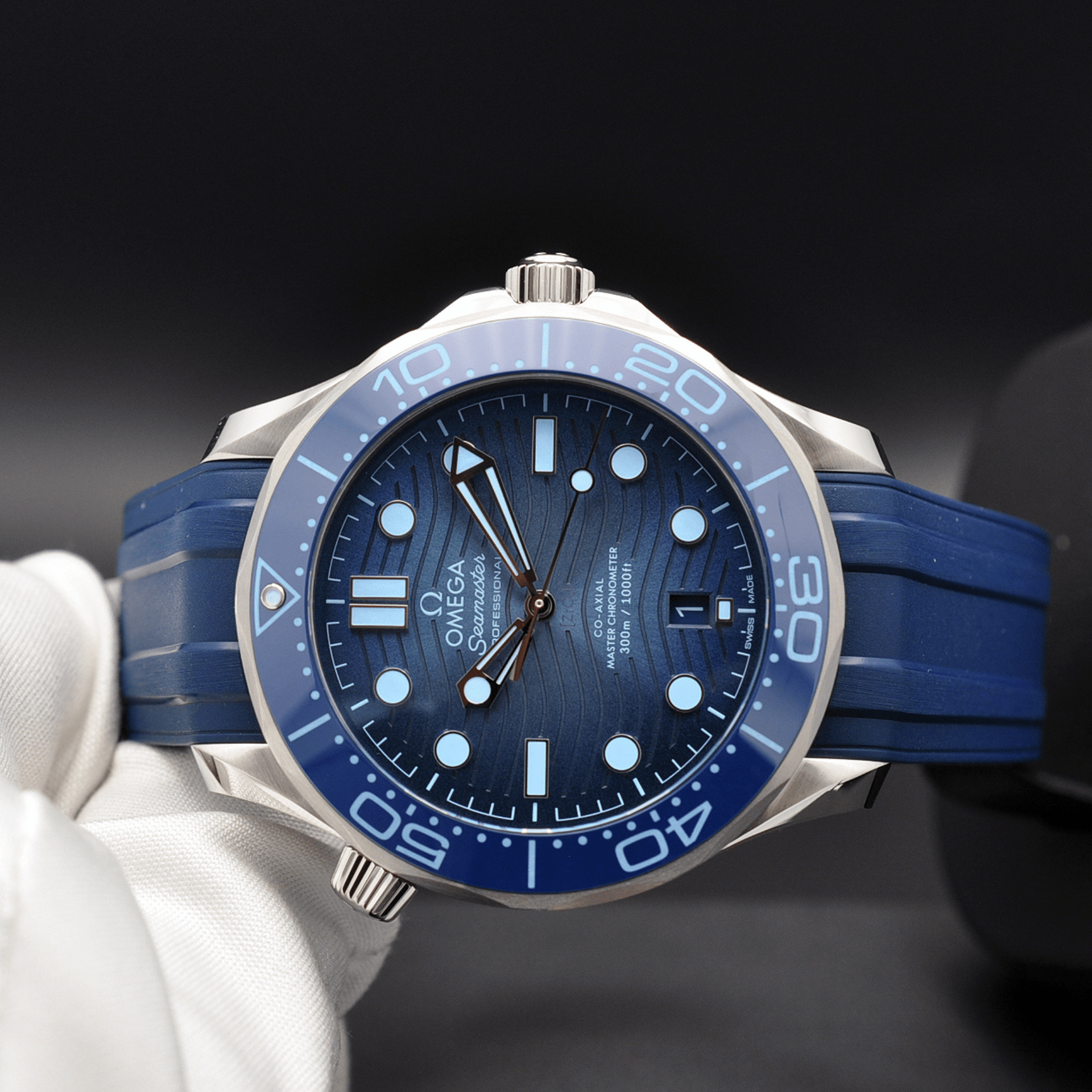 Omega Seamaster Diver 300M Summer Blue 210.32.42.20.03.002