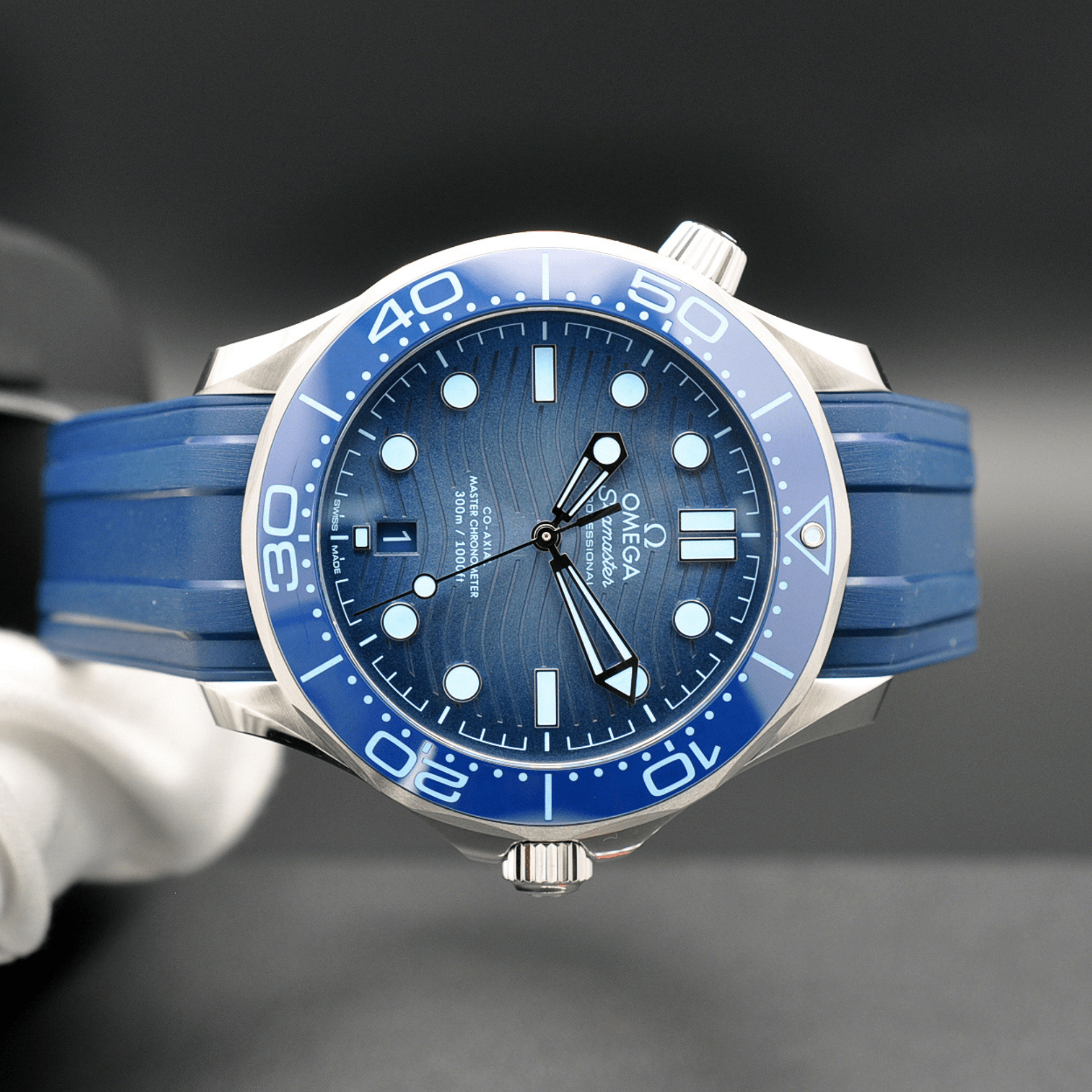 Omega Seamaster Diver 300M Summer Blue 210.32.42.20.03.002